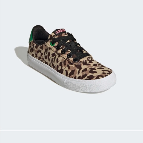 🐆💚Adidas💚🐆Kids, VULC RAID3R SHOES, size 5.5 kids - Picture 4 of 14